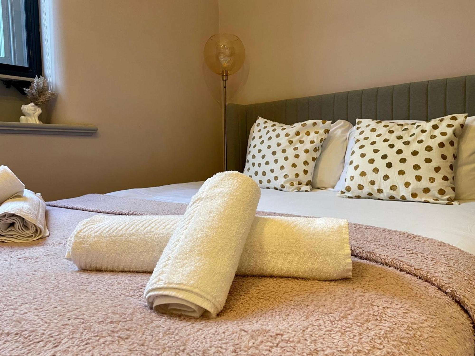 Stunning 2 Bed Apartment In Greater Manchester Zewnętrze zdjęcie